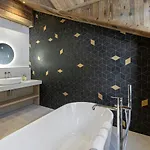 Domek alpejski De Charme A Avec Sauna Et Parking - Fr-1-562-59